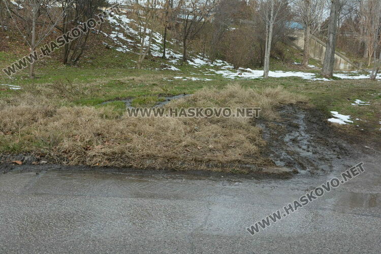 Фекални води се изливат в „Орфей“, наводнен е и подлез