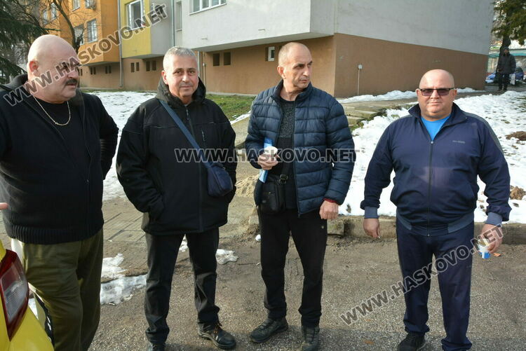 Таксиметрови шофьори протестираха срещу глоби от Общинска полиция, имало сигнали за нарушения