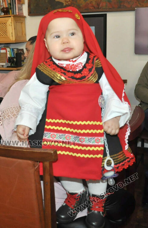 Бабинден с възстановка на ритуала „подливане“ в Хасково