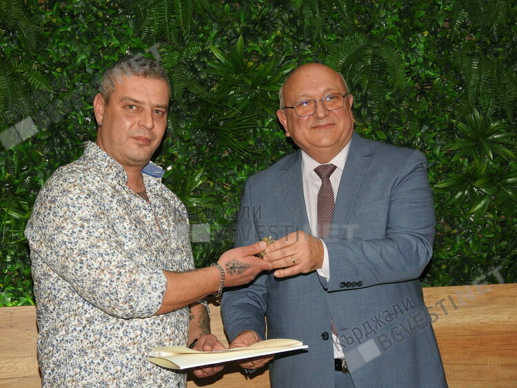 МБАЛ”Д-р Атнас Дафовски” с благодарност към еТВ и Кърджали бг вести за обективно отразяване на дейността й