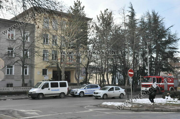 Масови сигнали за бомби в училища в Хасково и в цялата страна