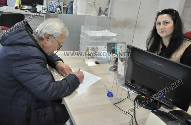 В Хасково вече започнаха да си плащат местните данъци и такси