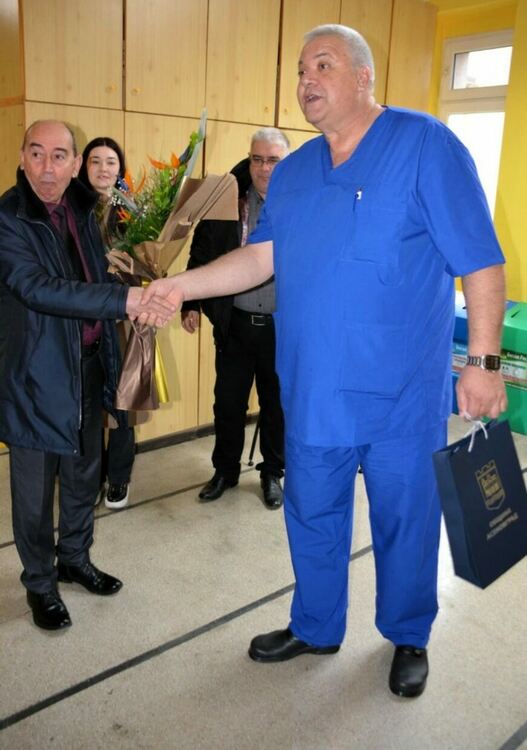 Отбелязаха Бабинден в МБАЛ - Асеновград