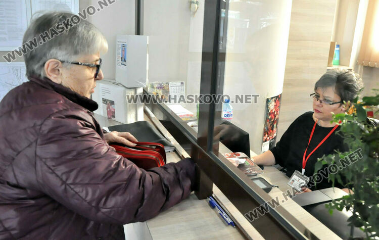 В Хасково вече започнаха да си плащат местните данъци и такси