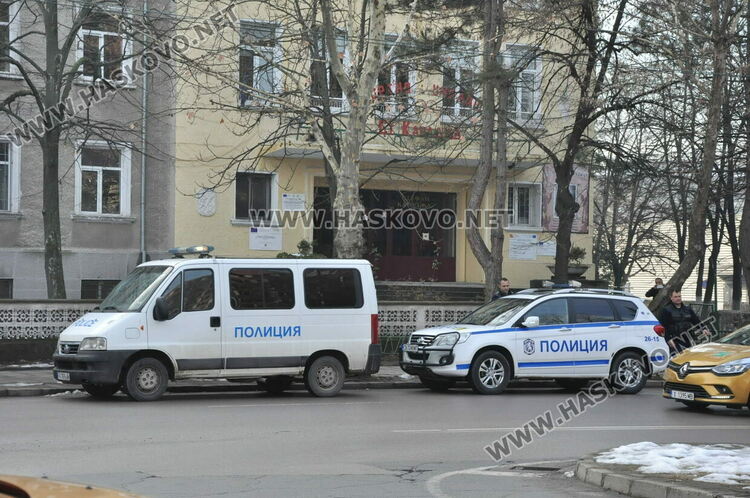 Масови сигнали за бомби в училища в Хасково и в цялата страна