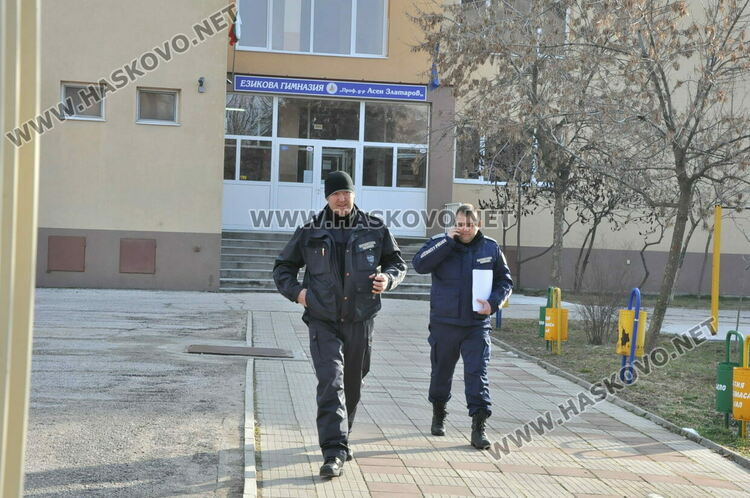 Масови сигнали за бомби в училища в Хасково и в цялата страна
