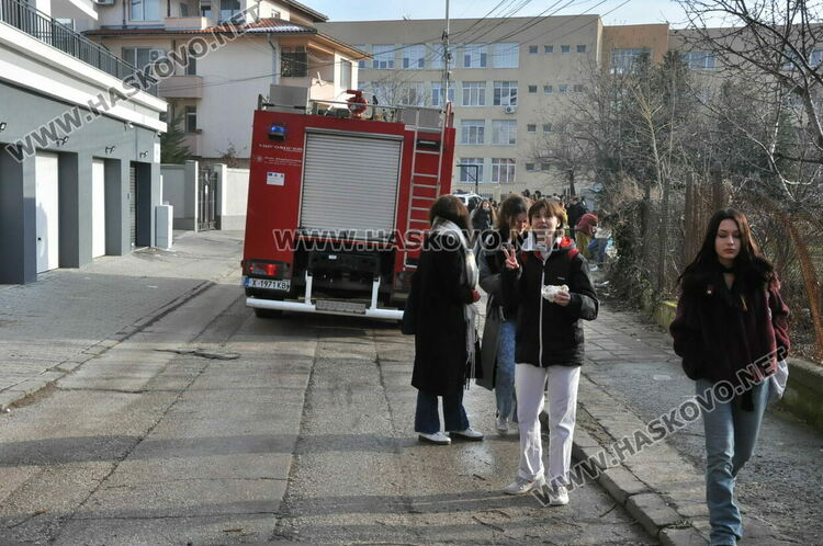 Масови сигнали за бомби в училища в Хасково и в цялата страна