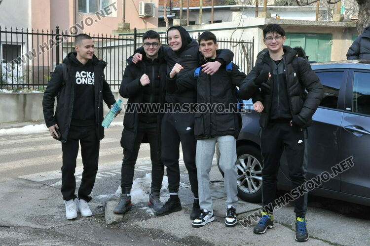 Масови сигнали за бомби в училища в Хасково и в цялата страна