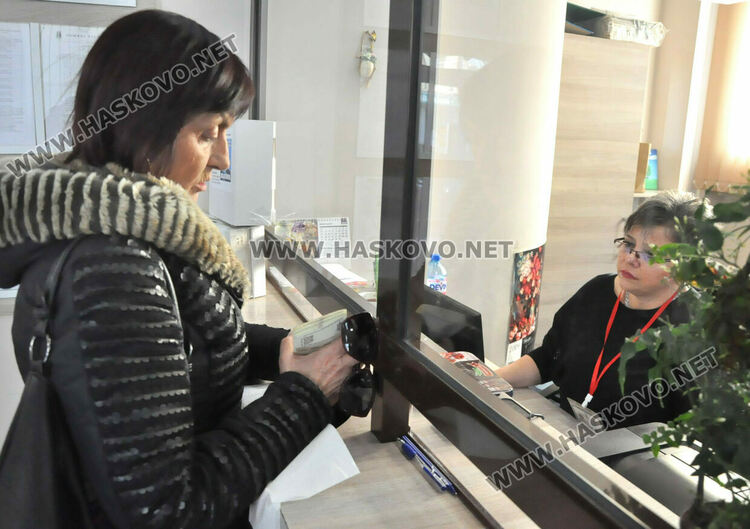В Хасково вече започнаха да си плащат местните данъци и такси