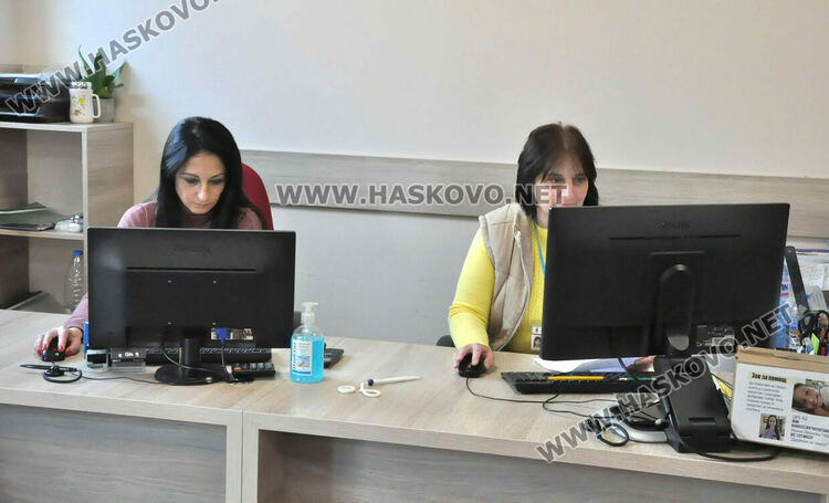 В Хасково вече започнаха да си плащат местните данъци и такси