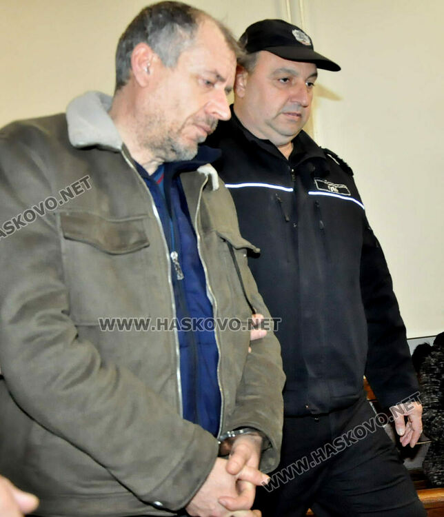 Оставиха в ареста трафикант на мигранти, осъден в Румъния