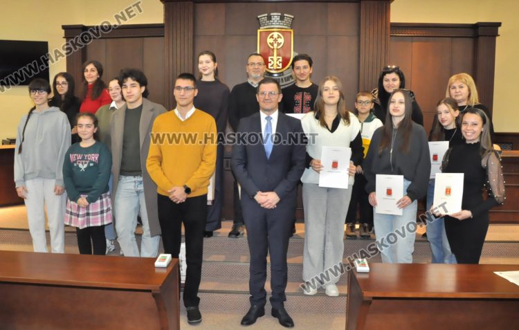 Наградиха победителите от фотоконкурс в Хасково 