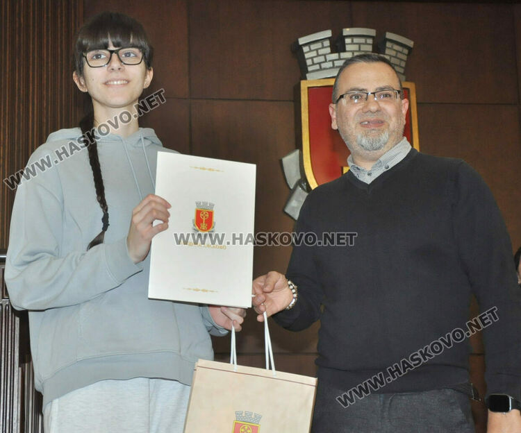 Наградиха победителите от фотоконкурс в Хасково 