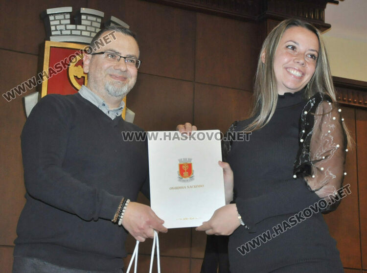 Наградиха победителите от фотоконкурс в Хасково 