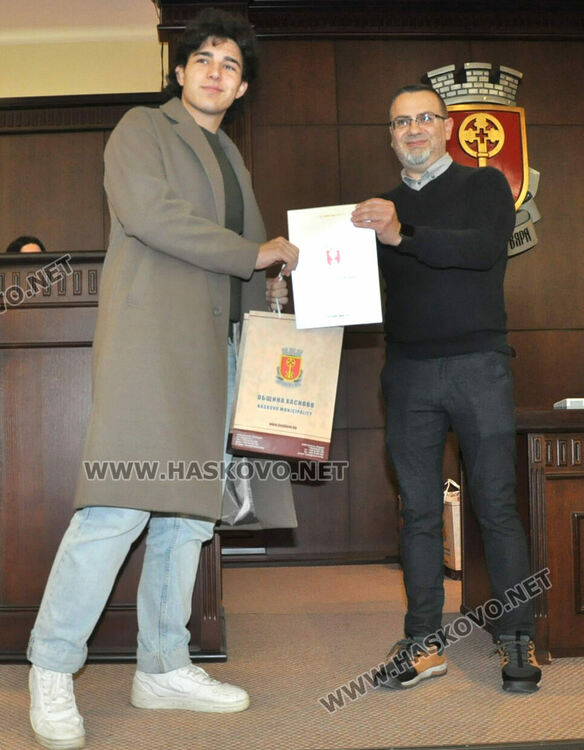 Наградиха победителите от фотоконкурс в Хасково 