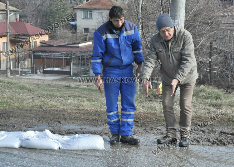 инж. Иванко Милушев (вдясно)