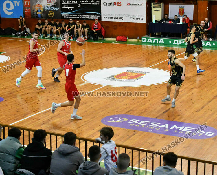 „Хасково Б“ и „Димитровград 2020“ с победи в баскетболното първенство