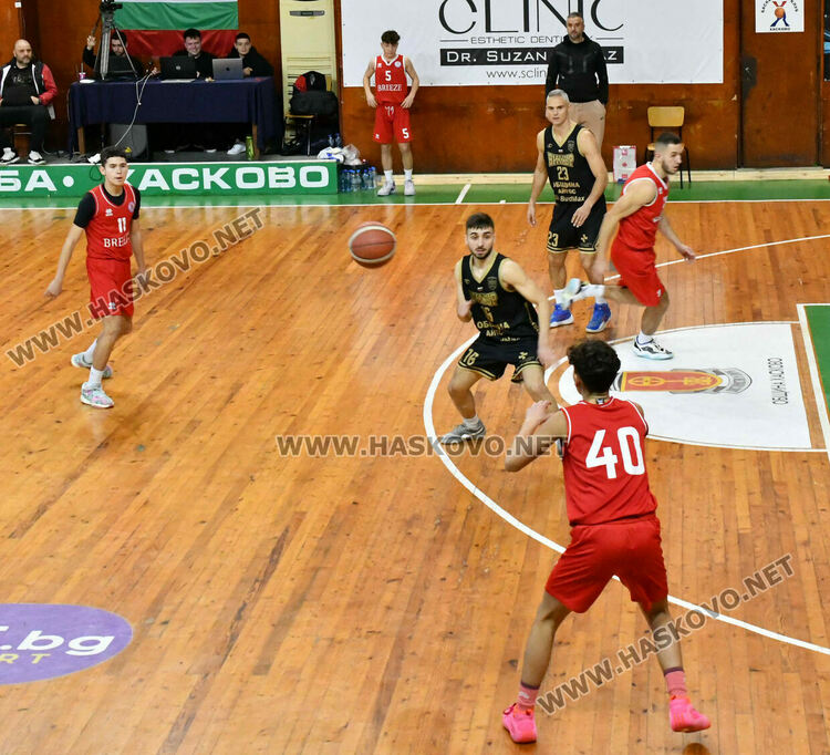 „Хасково Б“ и „Димитровград 2020“ с победи в баскетболното първенство