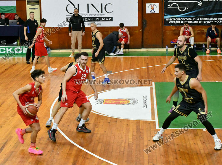 „Хасково Б“ и „Димитровград 2020“ с победи в баскетболното първенство