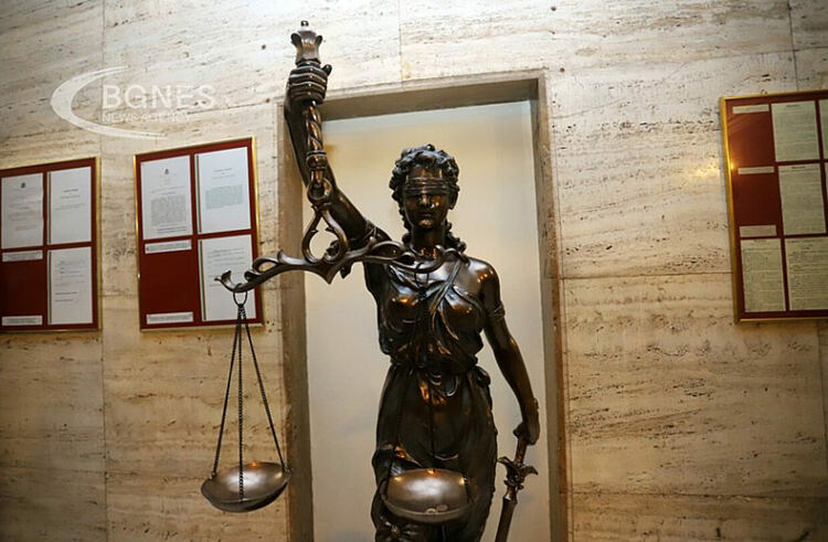 Съдът отново не успя да даде ход на делото срещу Пепи Еврото