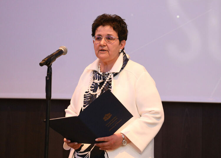 Митническа служителка, спасила водач от горящ камион, е „Митничар на годината“