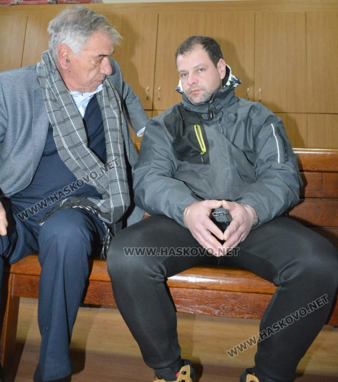 Потвърдиха постоянен арест за заподзрения за въоръжен грабеж в Хасково