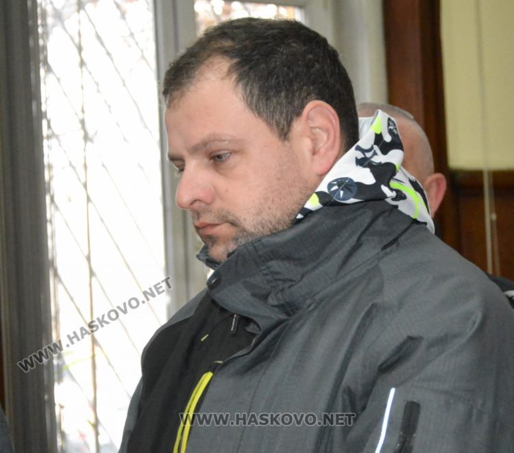 Потвърдиха постоянен арест за заподзрения за въоръжен грабеж в Хасково