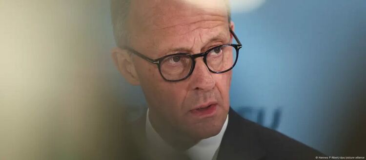 Кандидат-канцлерът Мерц иска строга миграционна политика