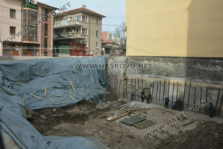 Фирмата на Мехмед Атаман „Ата-строй“ пое проблемния строеж в кв. „Бадема“, има и нов собственик