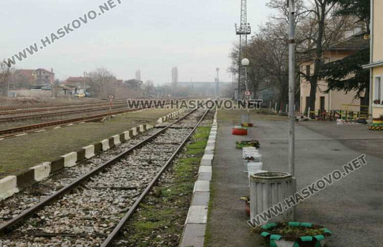 Бариерата на жп прелеза преди с. Малево вече работи