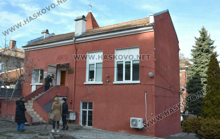 НЧ „Арарат-2001“ спечели финансиране за нова техника и книги