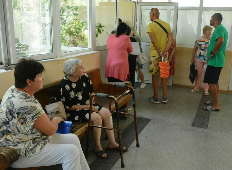 ТЕЛК в Хасково вече ще приема заявления през целия работен ден