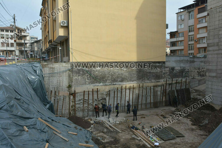 Фирмата на Мехмед Атаман „Ата-строй“ пое проблемния строеж в кв. „Бадема“, има и нов собственик