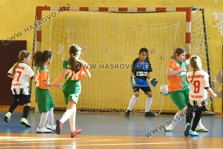 Хасково е домакин на футболен турнир за момичета и девойки