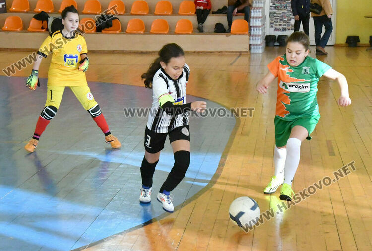 Хасково е домакин на футболен турнир за момичета и девойки