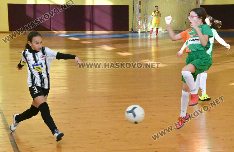 Хасково е домакин на футболен турнир за момичета и девойки