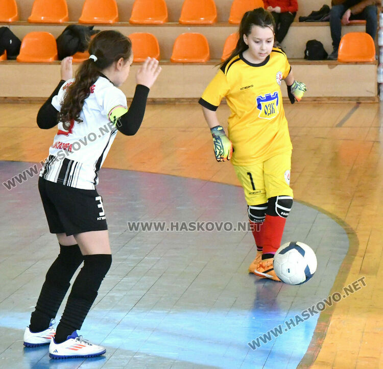 Хасково е домакин на футболен турнир за момичета и девойки