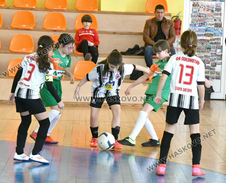 Хасково е домакин на футболен турнир за момичета и девойки