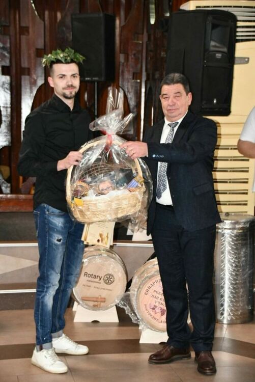 Маврудът на Никола Райчев от Асеновград спечели конкурса "Най-доброто домашно вино"