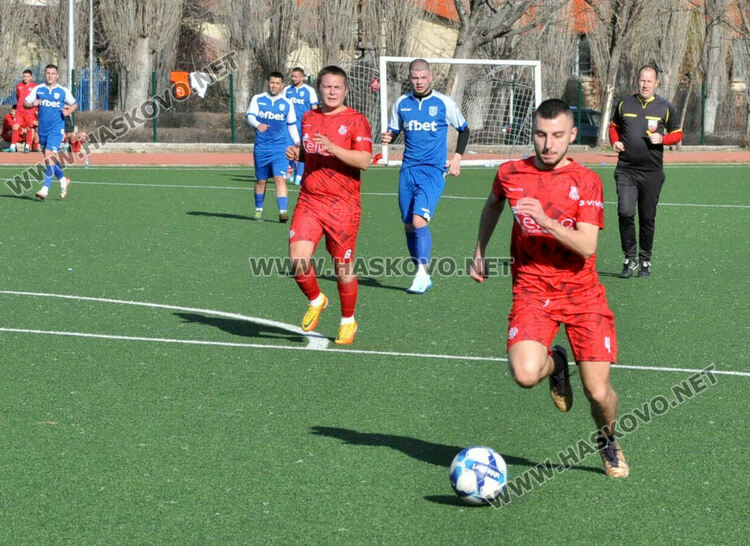 ФК „Хасково“ отстъпи на „Левски“ (Карлово) в контрола