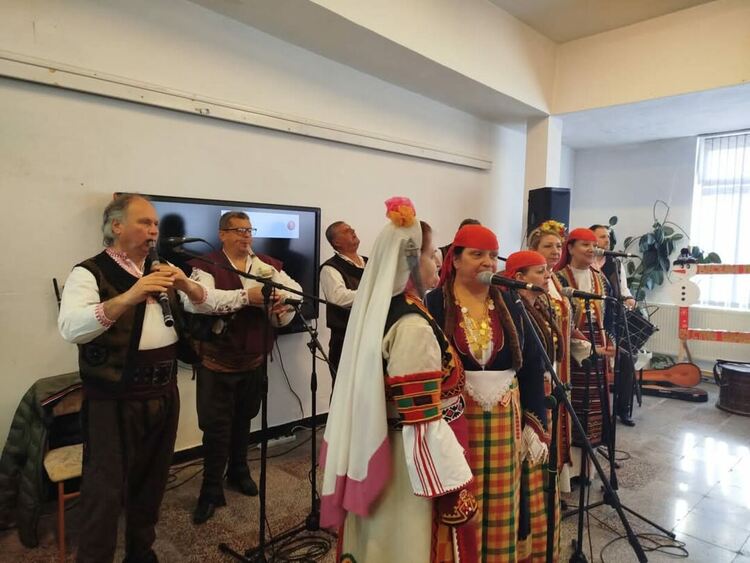 Фолклорно междучасие оживи ОУ „Стою Шишков“ – Смолян