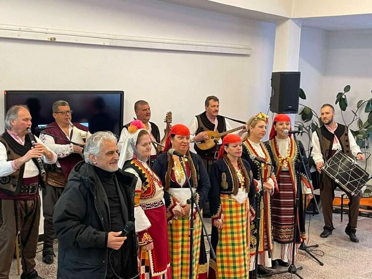 Фолклорно междучасие оживи ОУ „Стою Шишков“ – Смолян