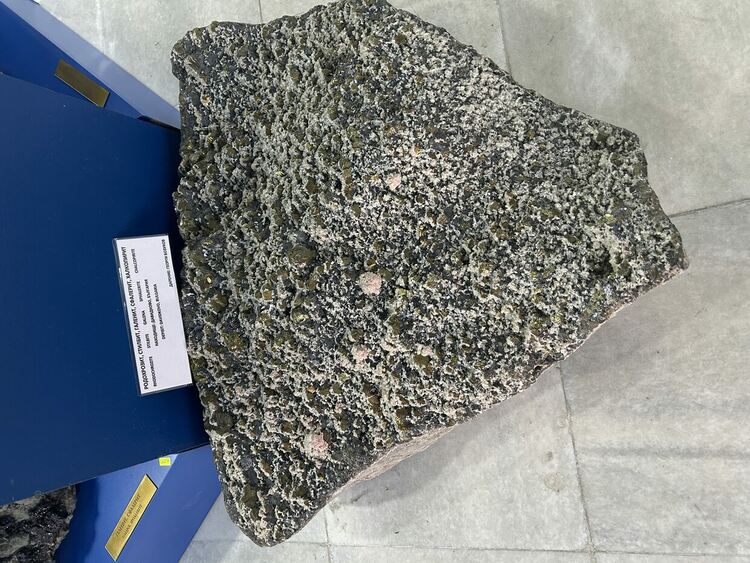 Все повече туристи откриват красотата на Кристалната зала в Мадан