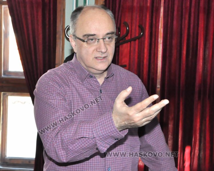 Почетоха рождението на проф. д-р Асен Златаров в Хасково