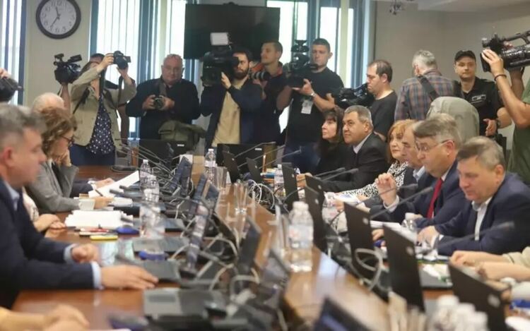 Смяната на членовете на ВСС със сигурност ще посее нови вражди между политиците.