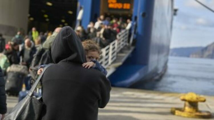 Българин в Санторини: Вулканът може да изригне, призовавам властите ни да помогнат