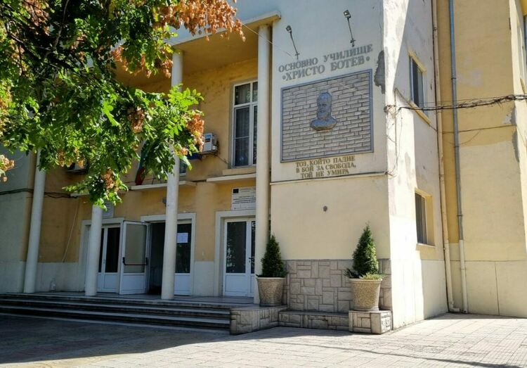 Кметът Грудев удължи междусрочната ваканция за учениците в община Асеновград 