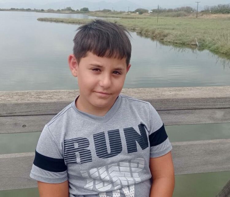 Средствата събрани от Инициативата "Календар на Община Смолян" са  дарени на 10-годишния Денис