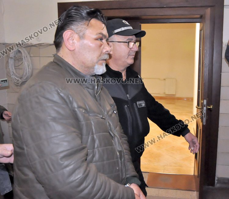 Задържаха под стража 50-годишен, издирван за трафик на хора