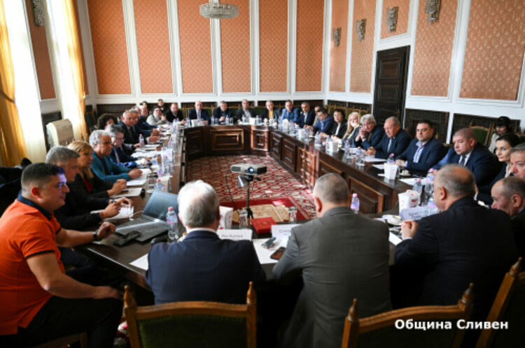 Кметът Николай Митков участва в работна среща на кметовете от РАО „Тракия“ в община Сливен